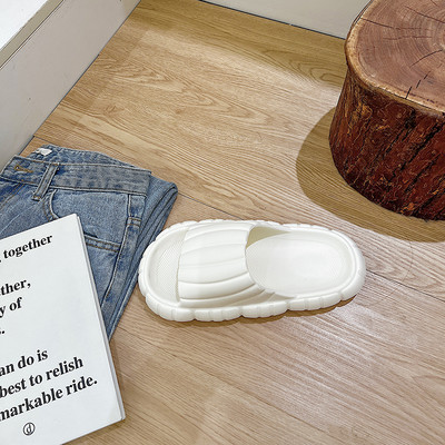 Νέο μοντέλο από καουτσούκ παντόφλες κατάλληλες για την καθημερινότητα