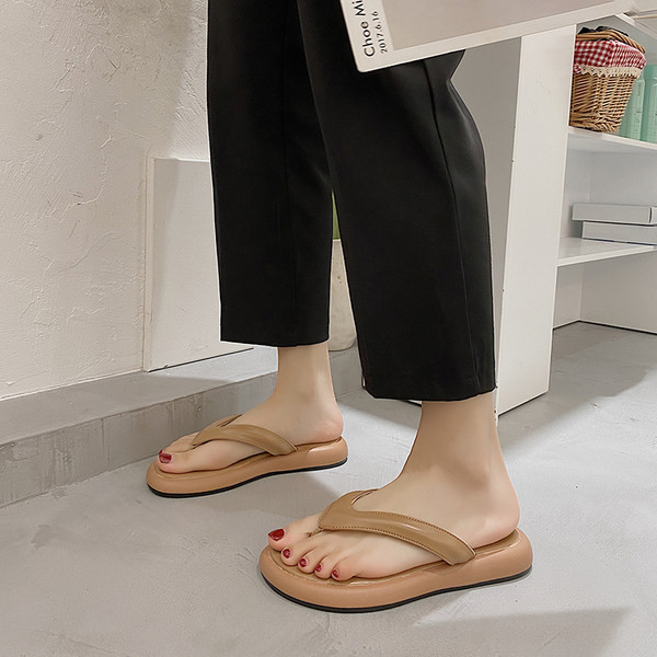 Ležerne niske papuče s remenima od eko kože