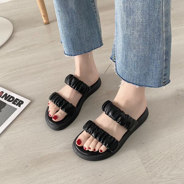 Ženske papuče s remenčićima od umjetne kože