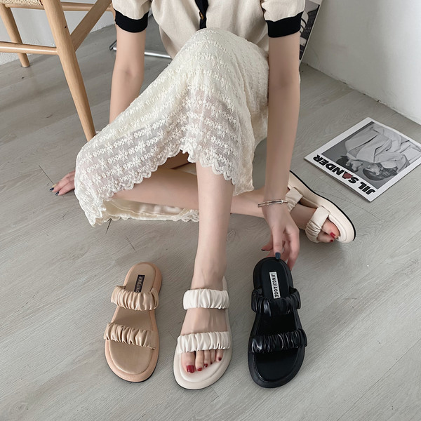 Ženske papuče s remenčićima od umjetne kože