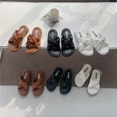 Moteriškos šlepetės iš eko odos plokščiu padu, tinkamos kasdieniam gyvenimui