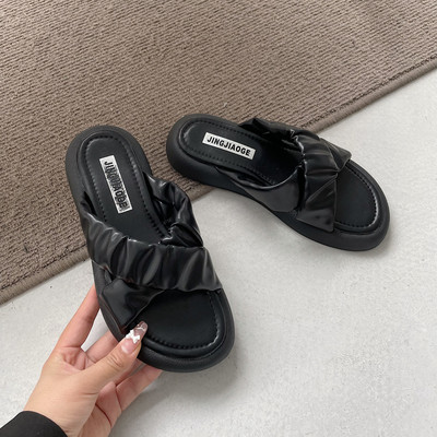 Moteriškos šlepetės iš eko odos plokščiu padu, tinkamos kasdieniam gyvenimui