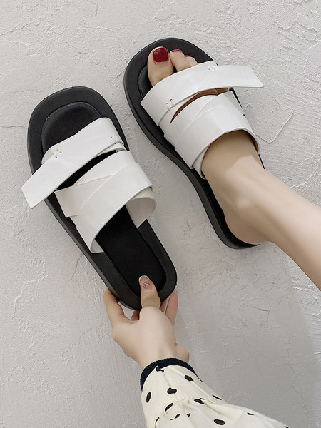 Γυναικείες έκο δερμάτινες παντόφλες κατάλληλες για την καθημερινότητα