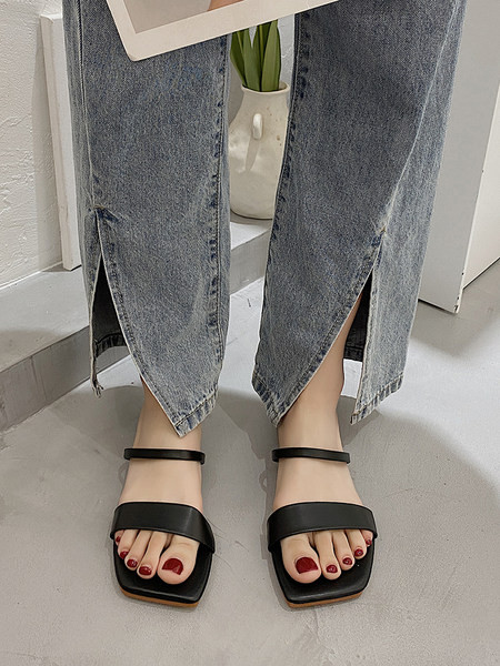 Γυναικείες παντόφλες από τεχνητό δέρμα σε πολλά χρώματα