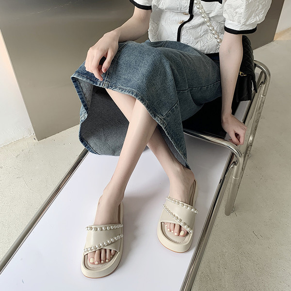 Νέο μοντέλο γυναικείες παντόφλες με πέρλες - τρία χρώματα