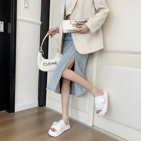 Γυναικείες casual παντόφλες με λουράκια velcro