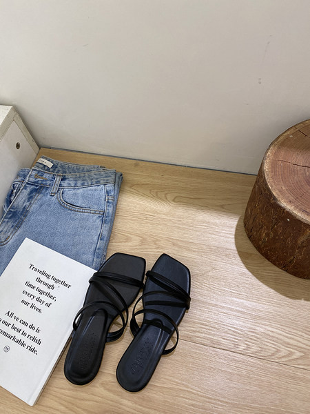 Ženske papuče sa tankim remenčićima od eko kože