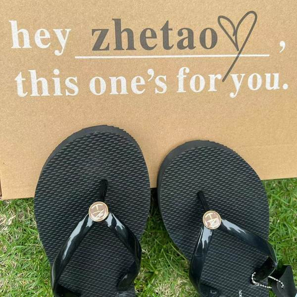 Ženske japanke između prstiju s ravnim potplatom