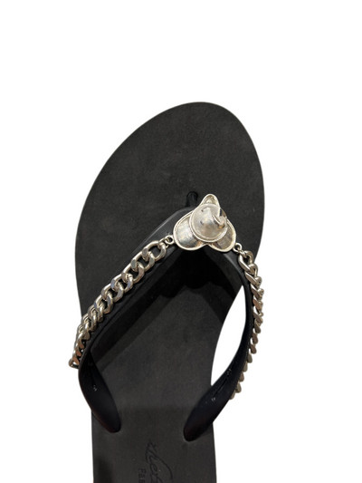 Γυναικείες σαγιονάρες με μεταλλική διακόσμηση - διάφορα μοντέλα