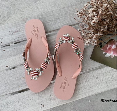 Νέο μοντέλο casual παντόφλες με διακοσμητικές πέτρες