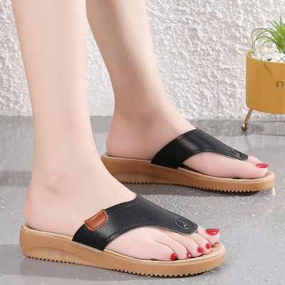 Γυναικείες casual παντόφλες διάφορα μοντέλα από οικολογικό δέρμα