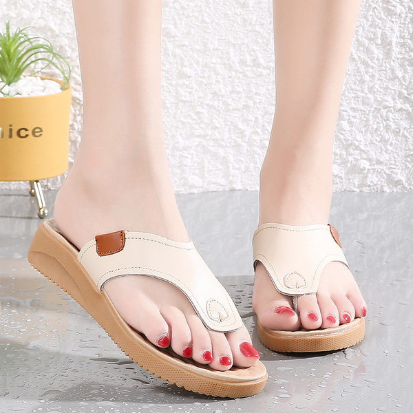 Γυναικείες casual παντόφλες διάφορα μοντέλα από οικολογικό δέρμα