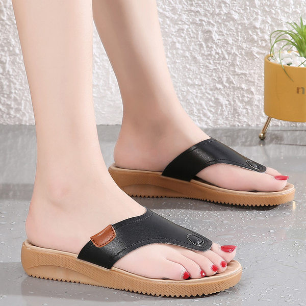 Γυναικείες casual παντόφλες διάφορα μοντέλα από οικολογικό δέρμα