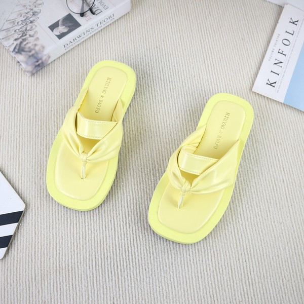 Γυναικείες casual σαγιονάρες - μαύρο και κίτρινο χρώμα