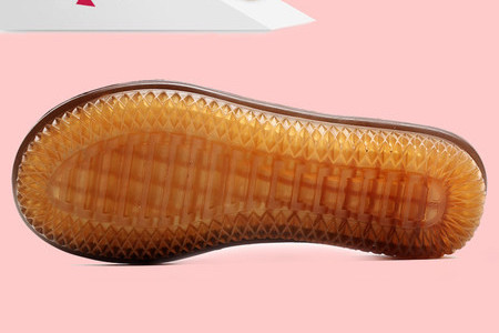 Ženske kožne papuče s ravnim potplatom i ukrasnim kamenčićima