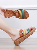 Casual γυναικείες παντόφλες με πολύχρωμα λουράκια από οικολογικό δέρμα