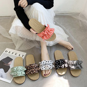 Γυναικείες casual παντόφλες με υφασμάτινες μαζεμένα λουράκια