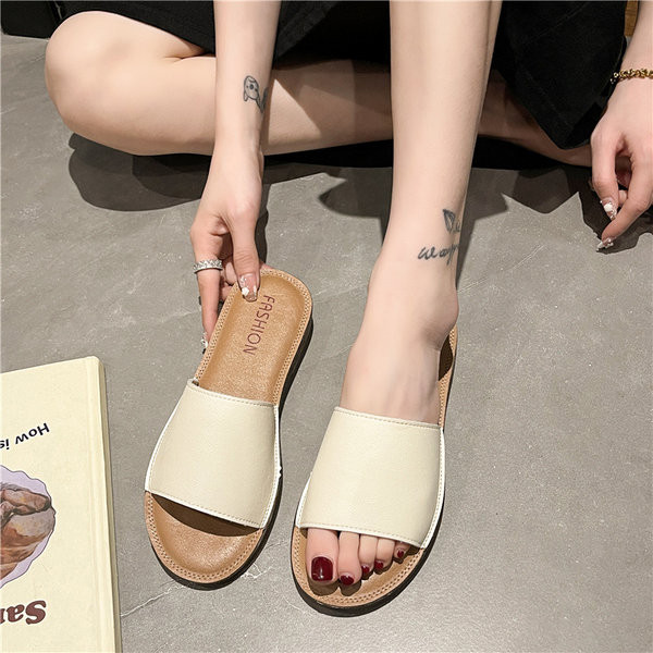 Ženske casual papuče u bijeloj i crnoj boji