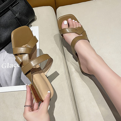 Casual παντόφλες με χιαστί λουράκια από οικολογικό δέρμα