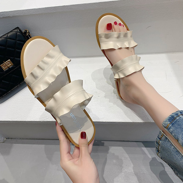 Γυναικείες παντόφλες με χαμηλό τετράγωνο τακούνι 2cm