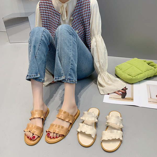 Γυναικείες παντόφλες με χαμηλό τετράγωνο τακούνι 2cm