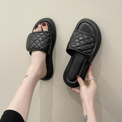 Γυναικείες καπιτονέ έκο δερμάτινες παντόφλες επίπεδη σόλα