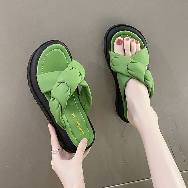 Γυναικείες παντόφλες με ψηλή σόλα 4,5cm από τεχνητό δέρμα