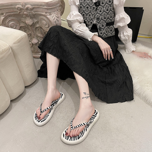 Ženske casual japanke s ravnim potplatom