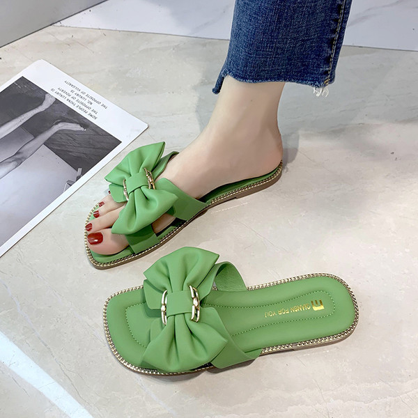 Γυναικείες παντόφλες με κορδέλα σε τρία χρώματα