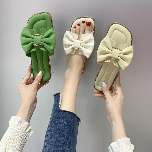 Γυναικείες παντόφλες με κορδέλα σε τρία χρώματα
