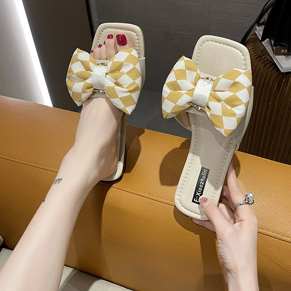 Ženske četvrtaste papuče od eko kože s ravnim potplatom