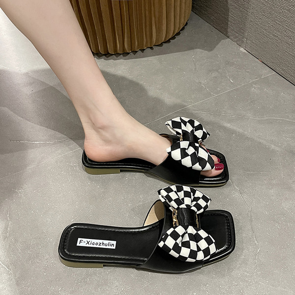 Ženske četvrtaste papuče od eko kože s ravnim potplatom