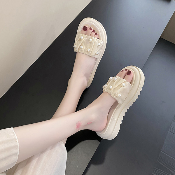 Γυναικείες casual παντόφλες με πέρλες
