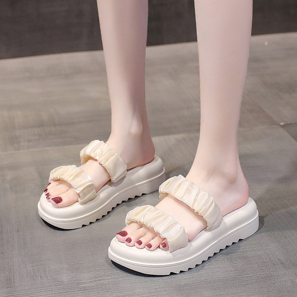 Ležerne papuče s nabranim naramenicama