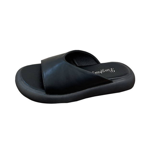 Čist model niskih papuča od eko kože