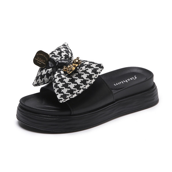 Ženske papuče s tekstilnom kariranom trakom