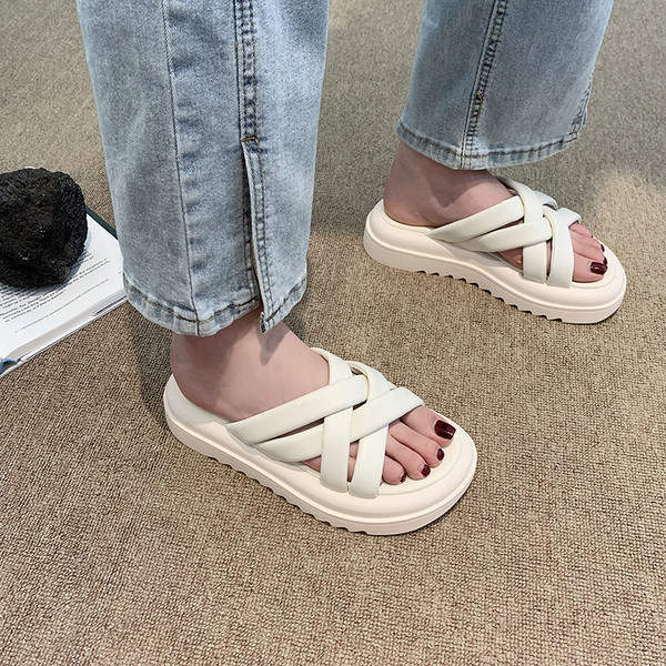 Παντόφλες νέο μοντέλο με ψηλή σόλα 4,5cm για γυναίκες