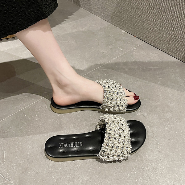 Ženske papuče s ukrasnim perlicama