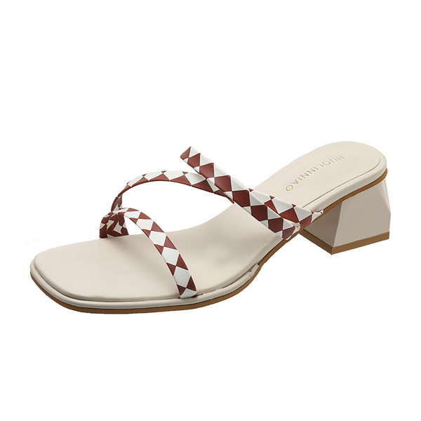 Γυναικείες παντόφλες με τακούνι 4,5cm