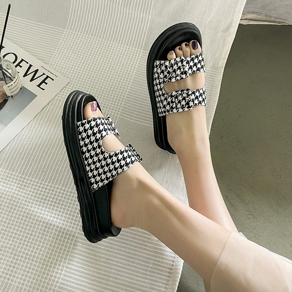 Ženske casual papuče sa kopčom - tri boje