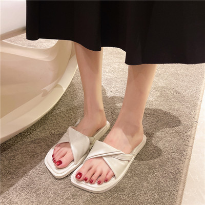 Casual γυναικείες παντόφλες με λουράκι από οικολογικό δέρμα