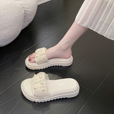 Ikdienas čības ar 5cm augstu zoli un pērļu rotājumu
