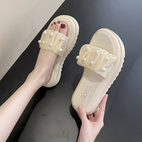 Casual παντόφλες με σόλα ύψους 5cm και διακόσμηση με πέρλες