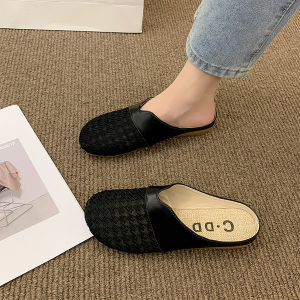 Ženske zatvorene papuče od eko kože sa ravnim đonom