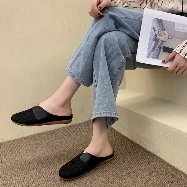 Ženske zatvorene papuče od eko kože sa ravnim đonom