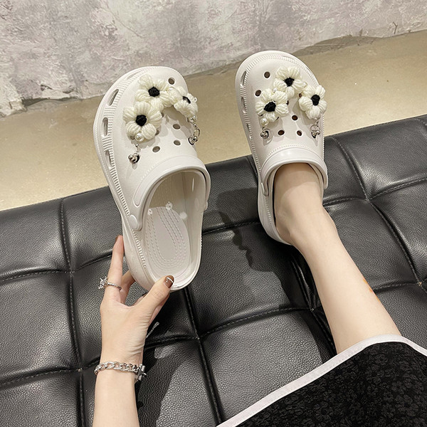 Gumeni kroksići s 3D cvjetovima