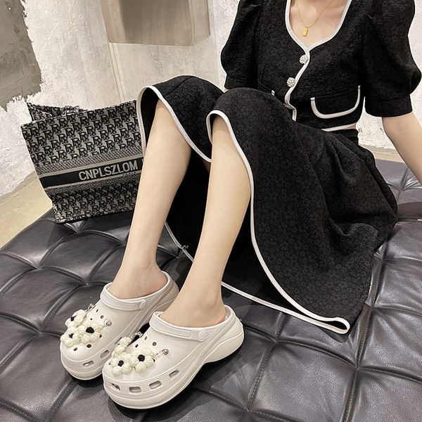 Gumeni kroksići s 3D cvjetovima