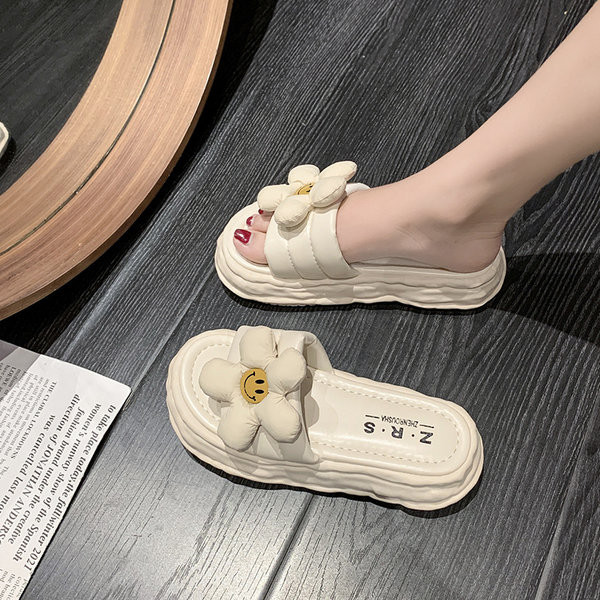 Ležerne papuče s 3D elementom za žene