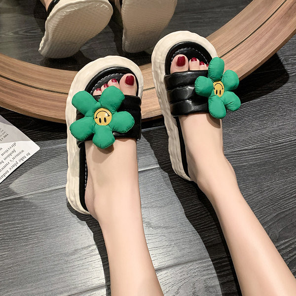 Ležerne papuče s 3D elementom za žene