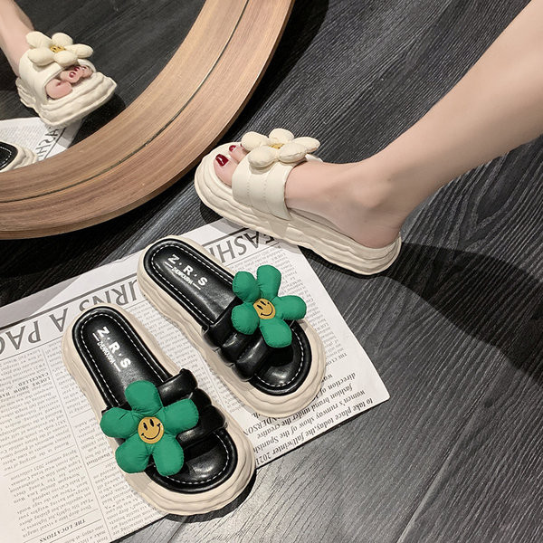 Ležerne papuče s 3D elementom za žene